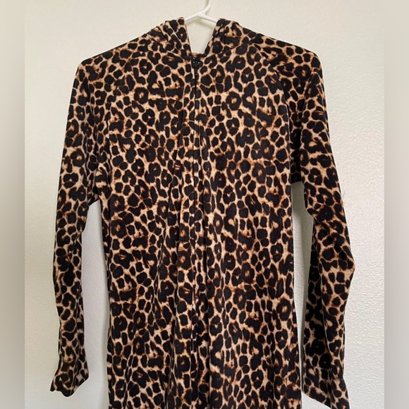 Leopard Adult Onesie - Picture 3 of 5
